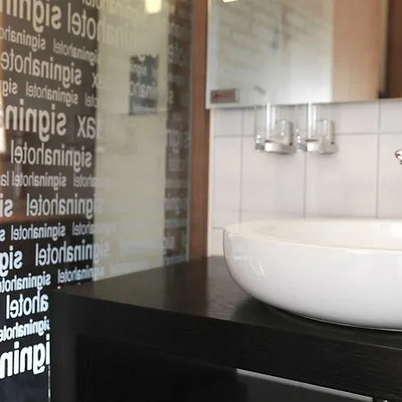 Signinahotel Hotel 4*