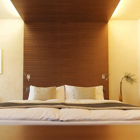 Signinahotel Hotel 4*
