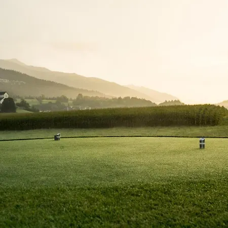 Hotel Signinahotel 4*